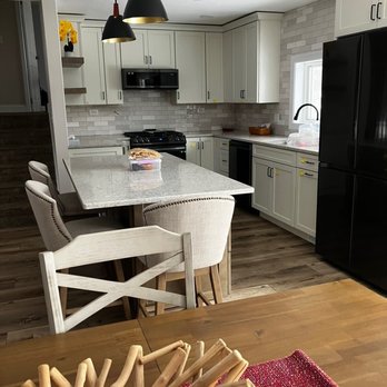 Sunny Construction & Remodeling - a kitchen and dining room - General Contractors Near Me - Schaumburg, Illinois Sunny Construction & Remodeling - a kitchen and dining room - General Contractors Near Me - Schaumburg, Illinois