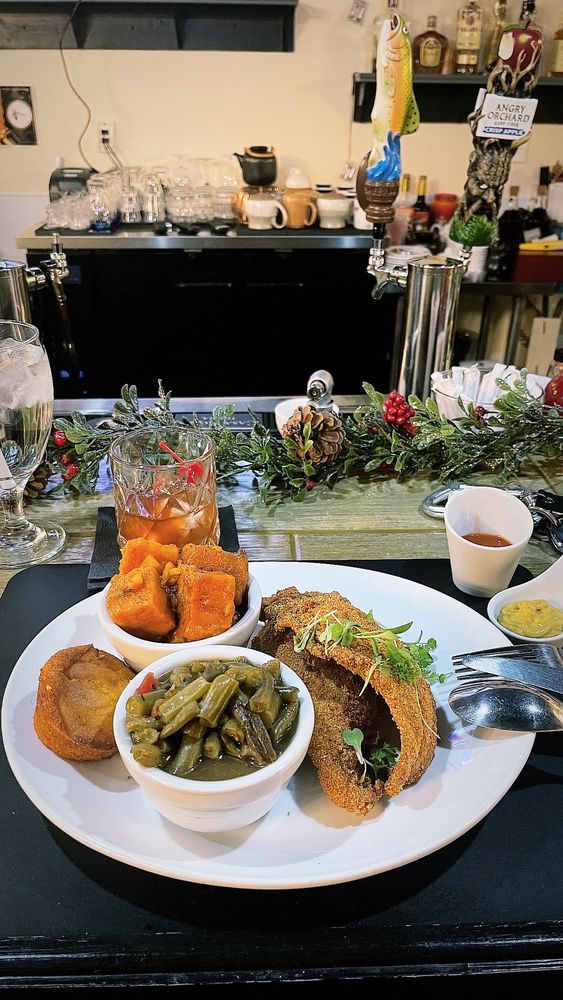 MUSULYN’S INTERNATIONAL RESTAURANT 38 Photos & 29 Reviews 6129 US