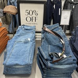Banana Republic Factory Store