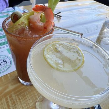 Seaside Oyster Bar - Suwanee - Drinks! lemon drop martini and Bloody Mary - Seafood Near Me - Suwanee, Georgia