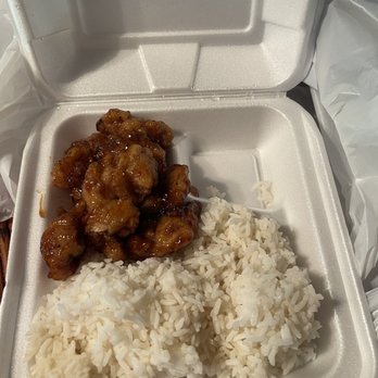 Panda Express - Orange chicken and broccoli beef - Chinese Near Me - Visalia, California
