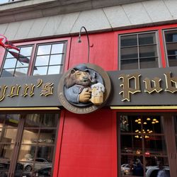 Lyons Pub