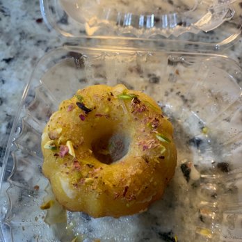 Rollin Phatties - Bunt cake - Pakistani Near Me - Houston, Texas