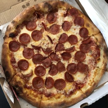 Raffallo's Pizza - Pepperoni Pie (Large) - Pizza Near Me - Los Angeles, California Raffallo's Pizza - Pepperoni Pie (Large) - Pizza Near Me - Los Angeles, California