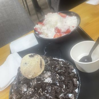 Binga Boonga - Strawberry and Oreo bingsu! - Desserts Near Me - Lake Forest, California Binga Boonga - Strawberry and Oreo bingsu! - Desserts Near Me - Lake Forest, California