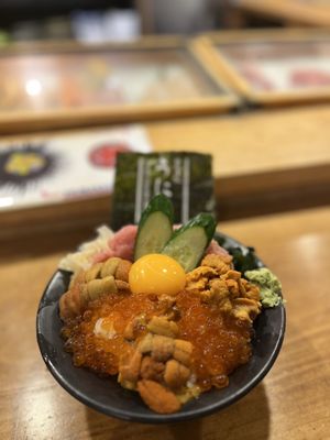 Tsukiji Unitora Nakadori by null