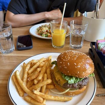 Beachwood Cafe Hollywood - burger so good get the ranch too the ranch is so good - New American Near Me - Los Angeles, California Beachwood Cafe Hollywood - burger so good get the ranch too the ranch is so good - New American Near Me - Los Angeles, California