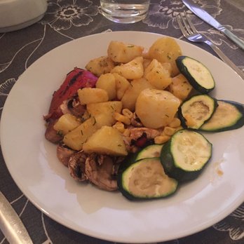 Restauracja Bazylia - Vegetables - Pizza Near Me - Krakow, Massachusetts