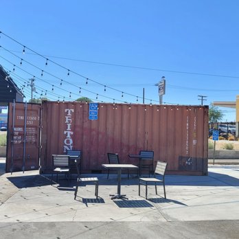 Apollo Restaurant - This is their covid-friendly outdoor dining setup. Not very impressive but at least it's something ¯\_(ツ)_/¯ - Burgers Near Me - Victorville, California Apollo Restaurant - This is their covid-friendly outdoor dining setup. Not very impressive but at least it's something ¯\_(ツ)_/¯ - Burgers Near Me - Victorville, California