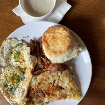 The Print Shop - Brunch Eggs Bacon and hash browns with biscuits. Chorizo gravy ! Very good. - Beer Bar Near Me - Smyrna, Tennessee The Print Shop - Brunch Eggs Bacon and hash browns with biscuits. Chorizo gravy ! Very good. - Beer Bar Near Me - Smyrna, Tennessee