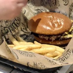 Wings Etc Grill & Pub - Kids burger and fries