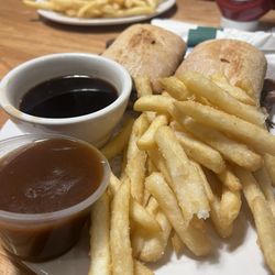 Dakoda's Sports Bar & Grill - Beef dip