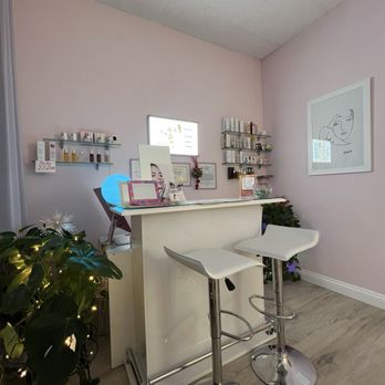 Facial Cafe Skin Care Salon - Skin Care Near Me - Orange, California Facial Cafe Skin Care Salon - Skin Care Near Me - Orange, California