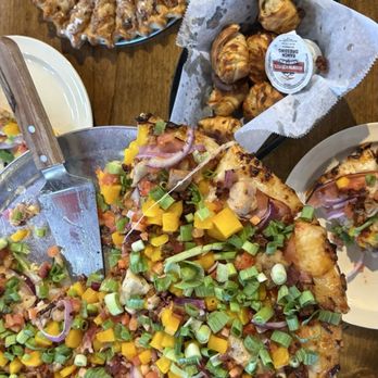 Mountain Mike's Pizza - Zesty Aloha Pizza with Mango - Pizza Near Me - Jurupa Valley, California