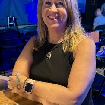 LauraLi's - Laura, the owner, very nice, genuine, caring and involved in every aspect of her business. - American Near Me - Virginia Beach, Virginia