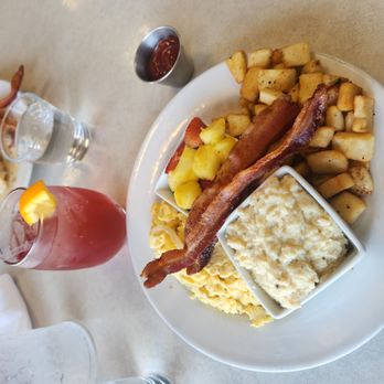 At The Corner - Meal i ordered was a sampler with a spritzer. Very delicious - Salad Near Me - Little Rock, Arkansas At The Corner - Meal i ordered was a sampler with a spritzer. Very delicious - Salad Near Me - Little Rock, Arkansas