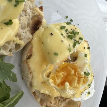Poppy's Coffee and Kitchen - Overcooked eggs in eggs benny - Breakfast & Brunch Near Me - New Haven, Connecticut