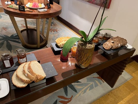 Edsa Shangri-La, Manila by null