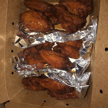 SoCal Wings - Garlic siracha, buffalo gold, and mango madness - Chicken Wings Near Me - Fullerton, California SoCal Wings - Garlic siracha, buffalo gold, and mango madness - Chicken Wings Near Me - Fullerton, California