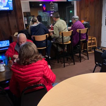 Chok Dee Thai Kitchen - Small seating area - Chinese Near Me - Ash Flat, Arkansas