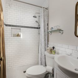 A'Tuscan Estate Bed & Breakfast - Siena Guest Room Bathroom
