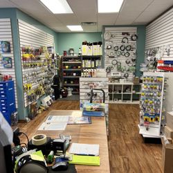 Pikes Bay Marina - Ship store at the clubhouse