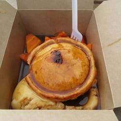 Pie3 The Pie Hut - Yummy bbq pulled pork pie