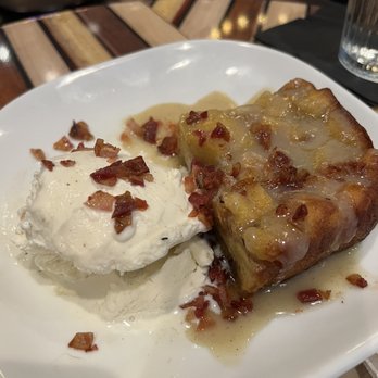 The Lodge at St Rose - Bread pudding - Pubs Near Me - Henderson, Nevada The Lodge at St Rose - Bread pudding - Pubs Near Me - Henderson, Nevada