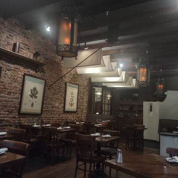 Aldar Bistro - Lighting - Middle Eastern Near Me - Bala Cynwyd, Pennsylvania