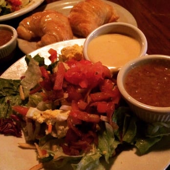 Rafferty's - House Salad & Honey Croissant... Yum! - Bars Near Me - Bowling Green, Kentucky
