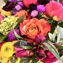 R Blooms Of Lake Oswego