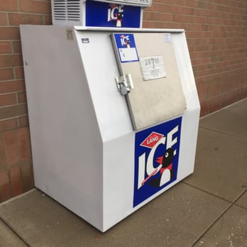 Walgreens - a pepsi ice machine on the sidewalk - Drugstores Near Me - Glen Ellyn, Illinois