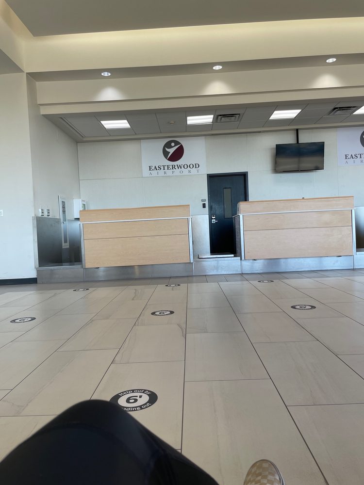 EASTERWOOD AIRPORT Updated September 2024 39 Photos & 47 Reviews