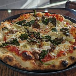BYO 11" pizza, similar to Marguerite pizza, but with added artichokes and mushrooms