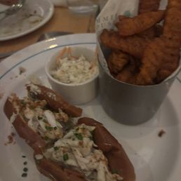 Crab roll with sweet potato fries Crab roll with sweet potato fries