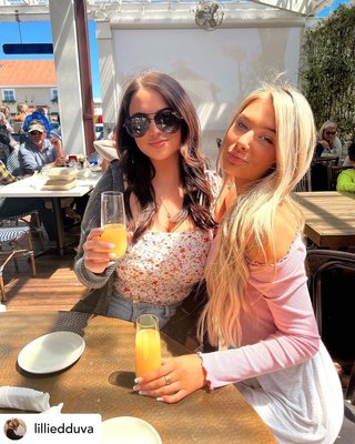 Blueberry’s Grill by null