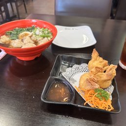 Wanton ranen and crab cheese. I already ate a few crab cheese ;) Wanton ranen and crab cheese. I already ate a few crab cheese ;)