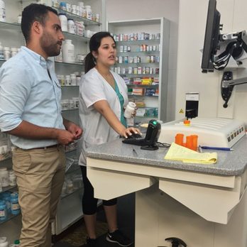 Your Drug Store - Technician Jennifer is getting things done! - Drugstores Near Me - Bakersfield, California Your Drug Store - Technician Jennifer is getting things done! - Drugstores Near Me - Bakersfield, California