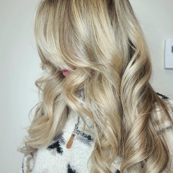 Kelsey Gilbert - Hair Stylists Near Me - Milford, Massachusetts
