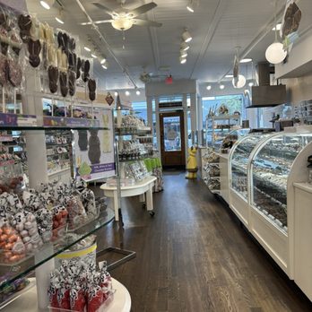 Kilwins Ice Cream - Chocolate - Fudge - Chocolatiers & Shops Near Me - Beaufort, South Carolina Kilwins Ice Cream - Chocolate - Fudge - Chocolatiers & Shops Near Me - Beaufort, South Carolina