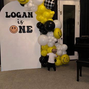 The Balloon Gal - Balloon Services Near Me