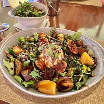 Avalon Grille - Fig and burrata salad - New American Near Me - Avalon, California Avalon Grille - Fig and burrata salad - New American Near Me - Avalon, California