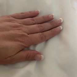 L A Nails & Tanning