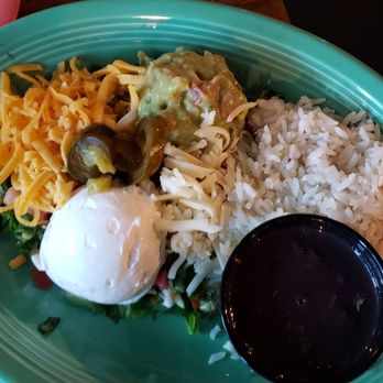 Rio Bravo Fairfield - Trimmings for the fajitas - Mexican Near Me - Fairfield, Connecticut