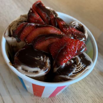 Iceland Ice Cream - Chocolate with strawberries  n syrup - Ice Cream & Frozen Yogurt Near Me - Arlington, Texas