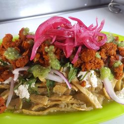 El Tako Vegano - Nut-free chilaquiles