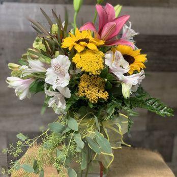 Dripping Springs Flowers - Designer's Choice
www.drippingspringsflowers.com - Florists Near Me - Dripping Springs, Texas Dripping Springs Flowers - Designer's Choice
www.drippingspringsflowers.com - Florists Near Me - Dripping Springs, Texas