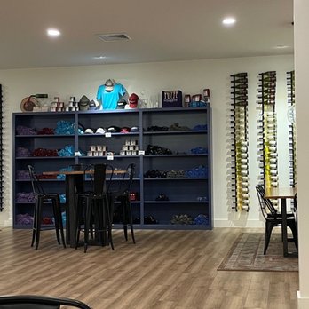 Well Hung Vineyard - Wine Bars Near Me - Roanoke, Virginia