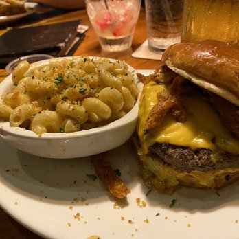 Outback Steakhouse - Steakhouse Mac & Cheese The Bloomin' Burger * - Steakhouses Near Me - Miami, Florida