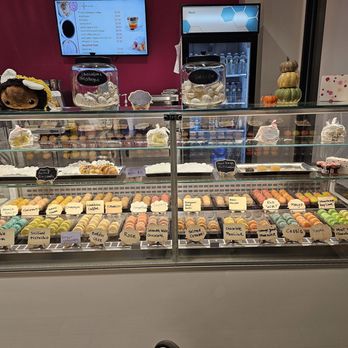 Le Macaron French Pastries - Macarons - Macarons Near Me - Cambridge, Massachusetts
